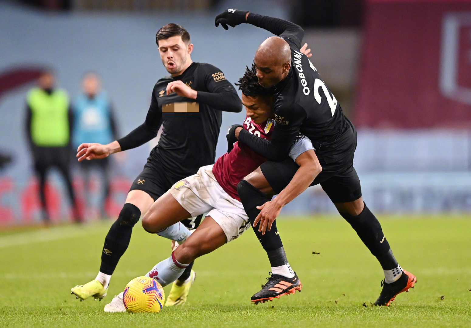 奠定了坚实 奠定了坚实